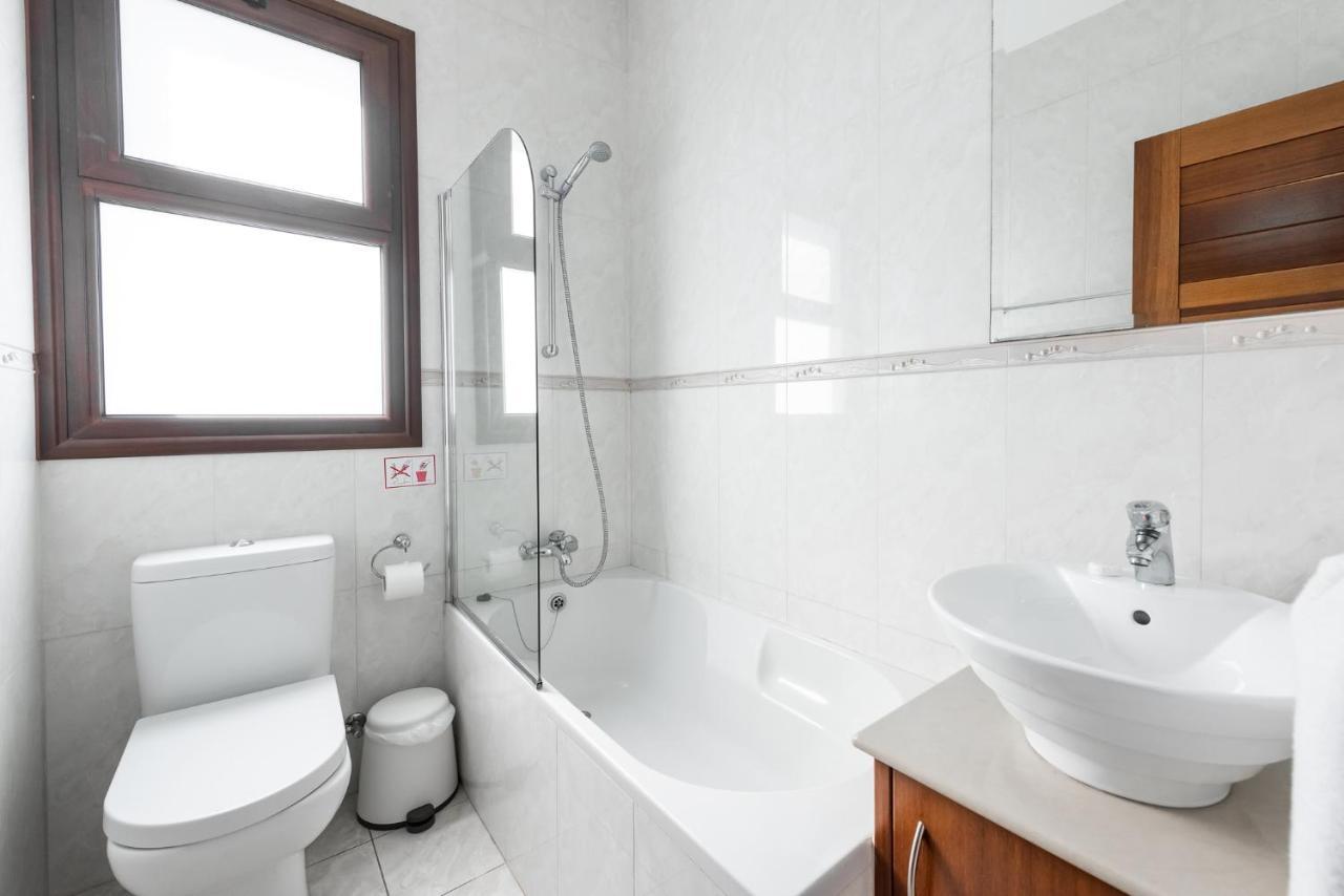 Sea Front Oceanus H2 By Ezoria Villas Αγία Νάπα Εξωτερικό φωτογραφία